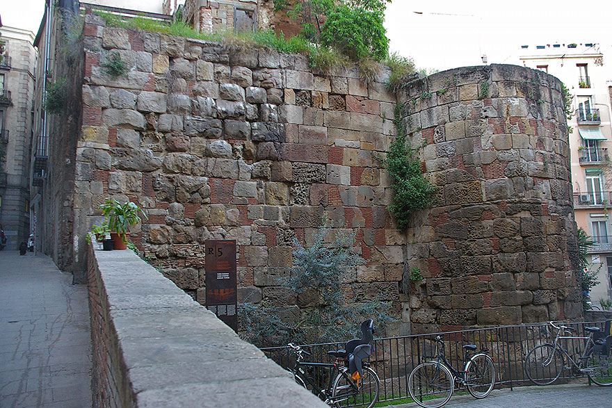 Roman wall Barcelona
